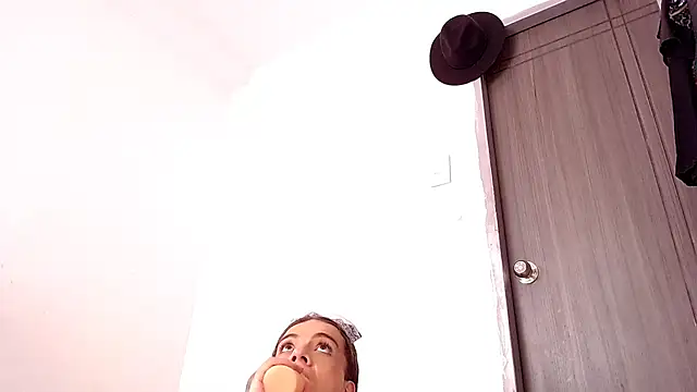 saara johnson496 online show from November 2025 07:10:01 PM