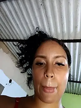 Snapshot of Fernanda30 chatting on May 2026 01:13:01 AM Fernanda30 online show from May 2026 01:13:01 AM