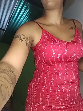 Snapshot of Fernanda30 chatting on May 2026 10:51:01 PM Fernanda30 online show from May 2026 10:51:01 PM