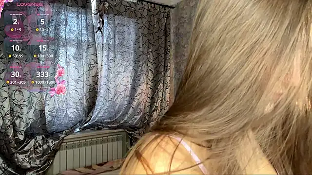 Snapshot of LoraDavi chatting on February 2026 07:24:01 AM LoraDavi online show from February 2026 07:24:01 AM