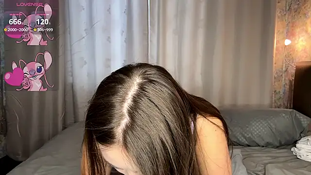 Snapshot of LoraDavi chatting on February 2026 06:26:01 AM LoraDavi online show from February 2026 06:26:01 AM