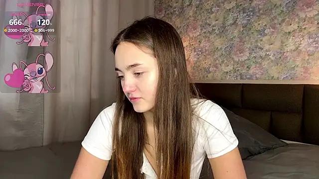 Snapshot of LoraDavi chatting on March 2026 07:46:02 AM LoraDavi online show from March 2026 07:46:02 AM