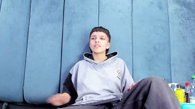 Megan Thompson  online show from March 2026 02:15:01 AM