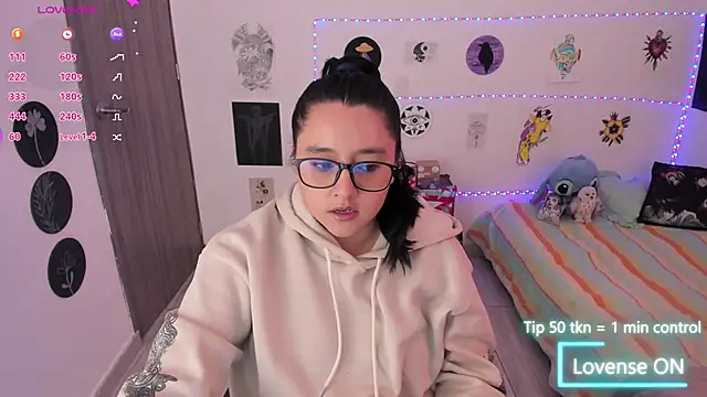 Snapshot of Cherry_blush_ chatting on June 2026 10:04:01 PM Cherry blush online show from June 2026 10:04:01 PM