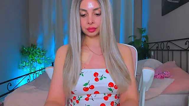 VelvetEliza online show from April 2026 08:50:02 PM