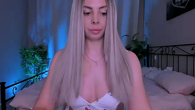 Snapshot of VelvetEliza chatting on July 2026 07:32:01 PM VelvetEliza online show from July 2026 07:32:01 PM