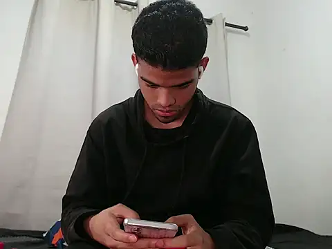 camillo beischel  online show from October 2025 06:28:02 PM