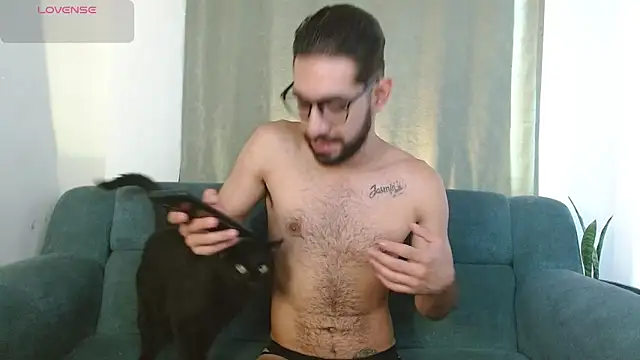 ReyPablo1 online show from October 2025 03:43:01 PM