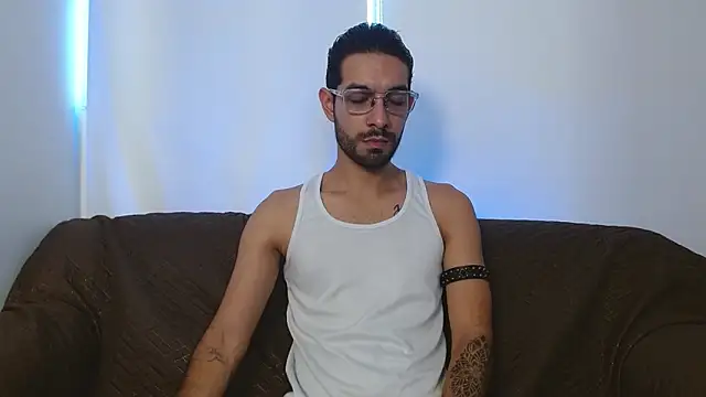 ReyPablo1 online show from October 2025 10:22:01 PM