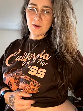 Alix Valentine online show from September 2025 11:26:02 PM