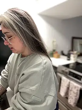 Alix Valentine online show from September 2025 04:33:02 PM