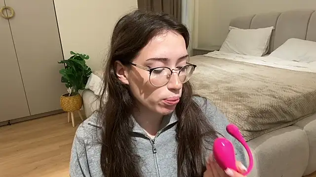 Kelly Berry   online show from September 2025 08:30:01 AM