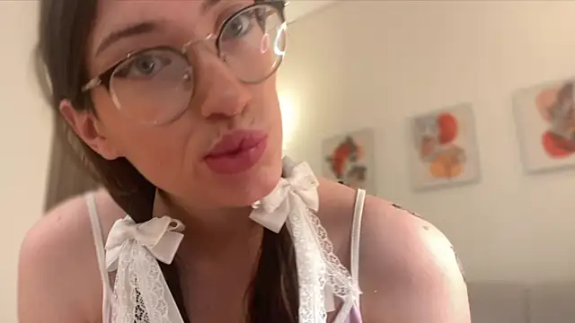 Snapshot of Kelly_Berry__ chatting on November 2025 06:20:01 PM Kelly Berry online show from November 2025 06:20:01 PM