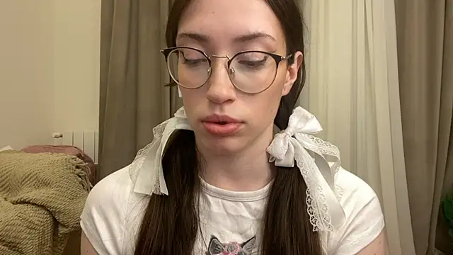 Snapshot of Kelly_Berry__ chatting on December 2025 06:01:02 PM Kelly Berry online show from December 2025 06:01:02 PM