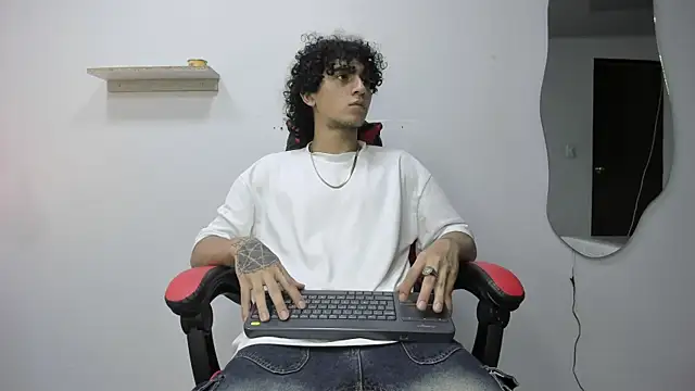 JackesTaylor online show from November 2025 04:11:02 AM