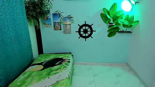 eladyrous98 online show from October 2025 02:26:02 PM