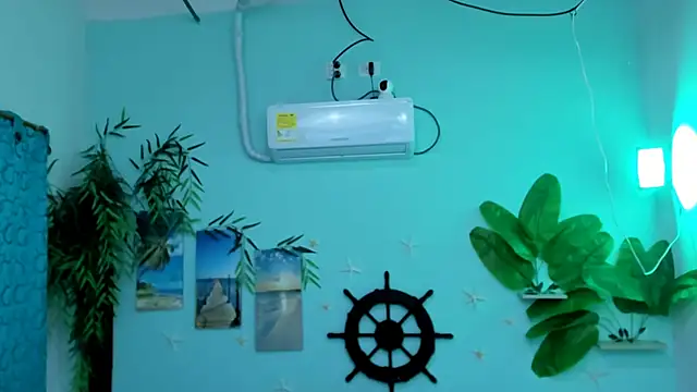 eladyrous98 online show from November 2025 07:00:02 AM