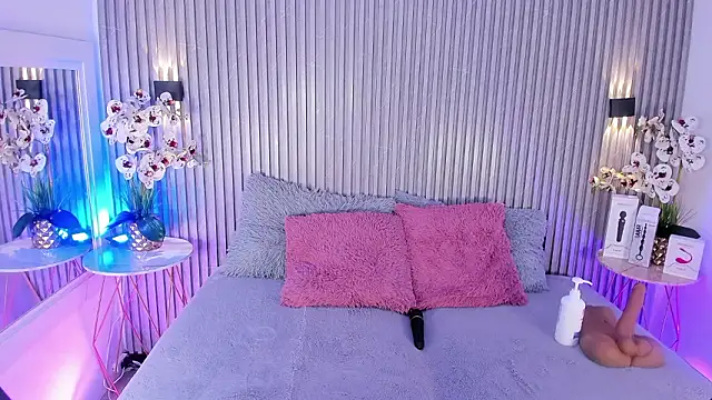 DAFNECOX online show from February 2026 03:18:01 AM