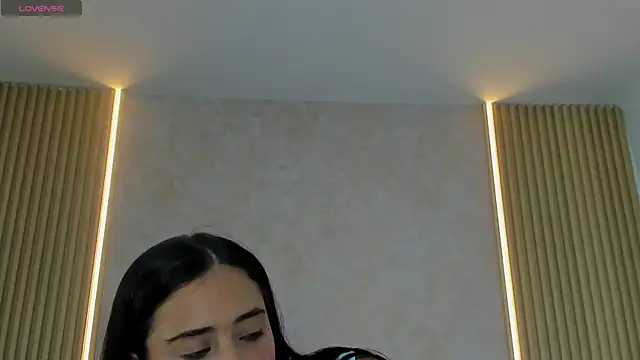 ZOEBARLOWE online show from November 2025 07:04:02 PM