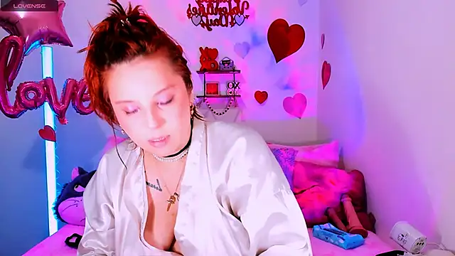 Snapshot of Rosie_Good_girl chatting on February 2026 04:11:01 AM Rosie Good girl online show from February 2026 04:11:01 AM