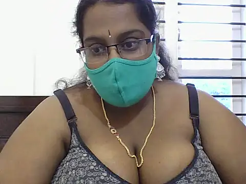 Reena-gowda online show from September 2025 02:37:02 AM