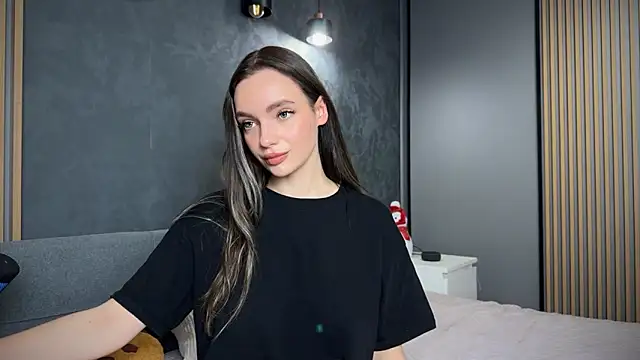 litlle angelll online show from December 2025 05:18:02 PM