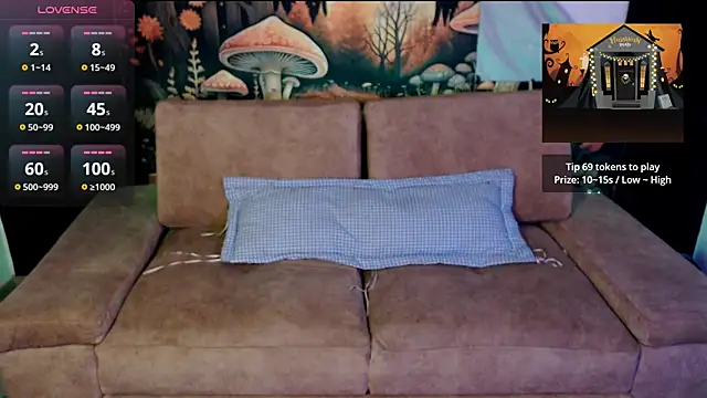 LunaBunny8 online show from October 2025 07:31:01 AM