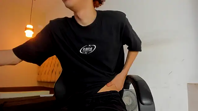 Darkknightx01 online show from October 2025 01:28:02 AM