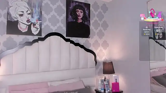 Snapshot of SarahMiler_ chatting on October 2025 07:49:01 PM SarahMiler online show from October 2025 07:49:01 PM