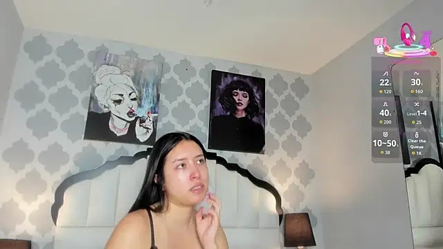 Snapshot of SarahMiler_ chatting on October 2025 07:48:02 PM SarahMiler online show from October 2025 07:48:02 PM