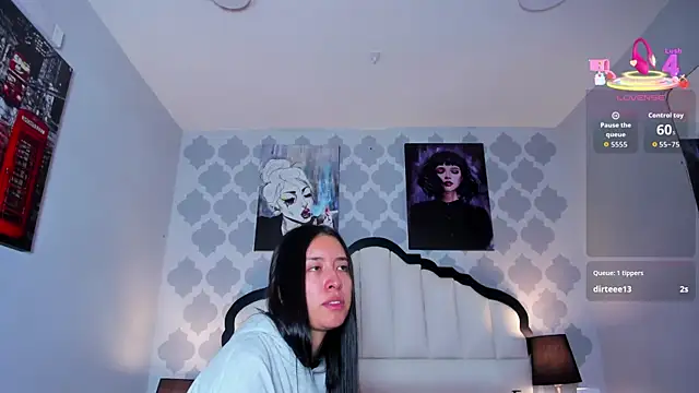 Snapshot of SarahMiler_ chatting on November 2025 02:37:02 PM SarahMiler online show from November 2025 02:37:02 PM