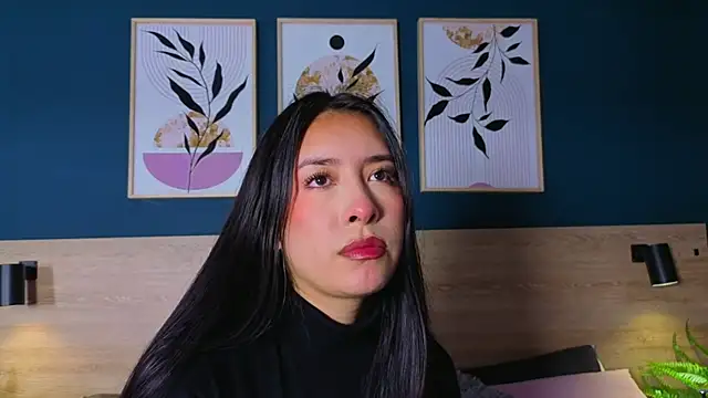 Snapshot of SarahMiler_ chatting on November 2025 07:45:02 PM SarahMiler online show from November 2025 07:45:02 PM