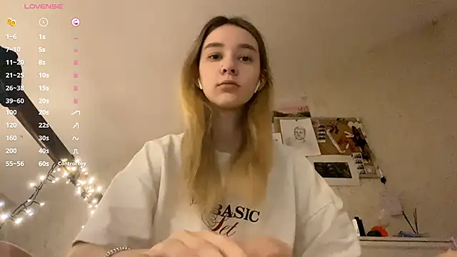 DanaCore online show from November 2025 10:34:02 PM