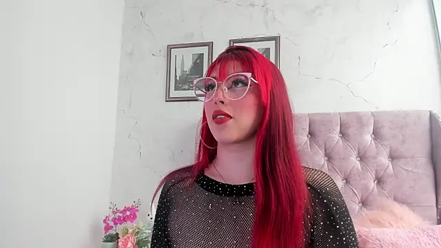 Snapshot of Maddy_Mills chatting on March 2026 06:04:02 PM Maddy Mills online show from March 2026 06:04:02 PM