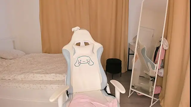 mayyacozyy online show from February 2026 06:43:02 AM