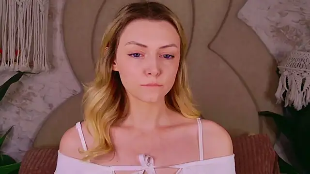 CindyFors online show from December 2025 10:27:02 PM