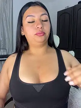 Snapshot of Issa_Santana chatting on June 2026 08:29:01 PM Issa Santana online show from June 2026 08:29:01 PM