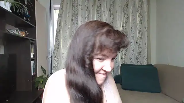 Snapshot of Illusionq chatting on June 2026 10:35:02 AM Illusionq online show from June 2026 10:35:02 AM