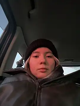 Snapshot of StephanieMur chatting on November 2025 09:24:01 AM StephanieMur online show from November 2025 09:24:01 AM