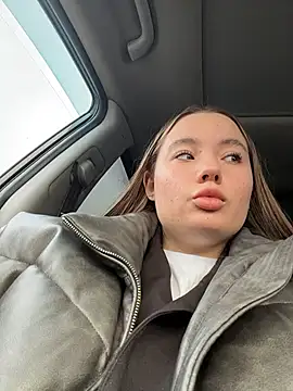 Snapshot of StephanieMur chatting on December 2025 07:39:01 AM StephanieMur online show from December 2025 07:39:01 AM