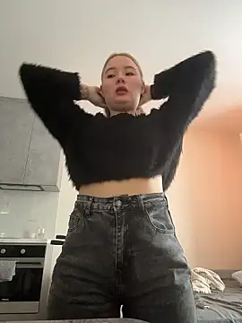 Snapshot of StephanieMur chatting on January 2026 06:18:02 AM StephanieMur online show from January 2026 06:18:02 AM