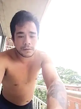 Snapshot of LevelUpL0ver chatting on April 2026 03:21:02 PM LevelUpL0ver online show from April 2026 03:21:02 PM