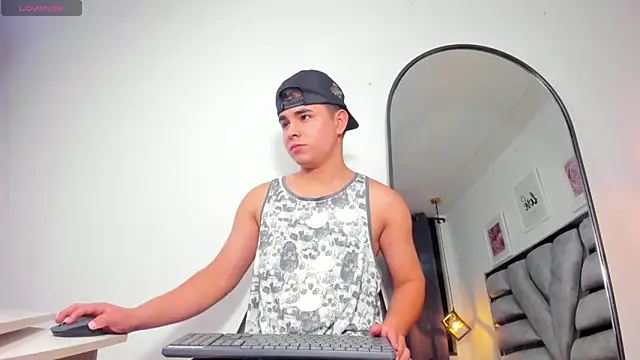 lianfox  online show from February 2026 12:34:02 PM