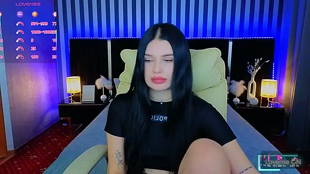 Neyla Charm online show from November 2025 02:43:02 PM