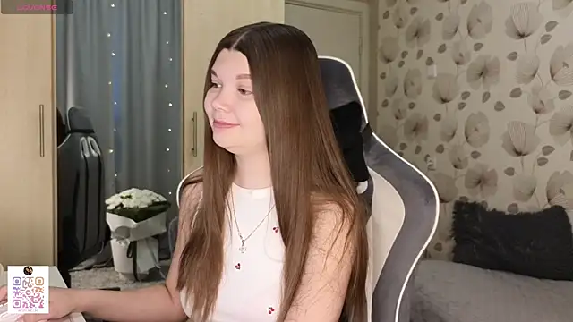 Snapshot of _cute_ice chatting on June 2026 05:39:01 AM cute ice online show from June 2026 05:39:01 AM