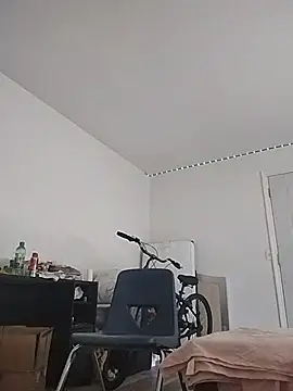 Ruffpecker75 online show from June 2026 07:06:02 PM