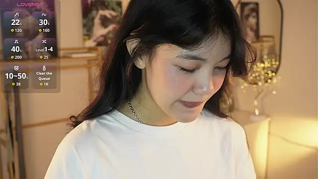 MoiraEger online show from September 2025 05:03:02 PM