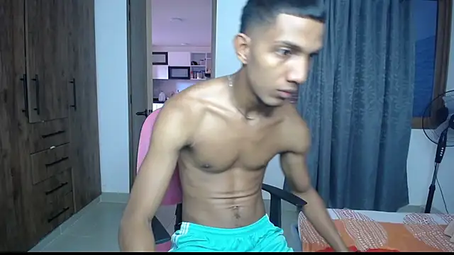 Snapshot of miguelmarcus chatting on October 2025 01:09:02 PM miguelmarcus online show from October 2025 01:09:02 PM