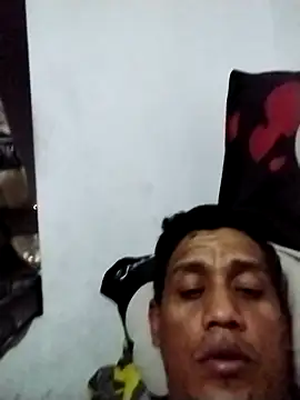 Snapshot of XRonny6 chatting on July 2026 01:18:01 AM XRonny6 online show from July 2026 01:18:01 AM