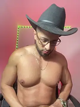 magnumchris online show from April 2026 09:52:01 PM